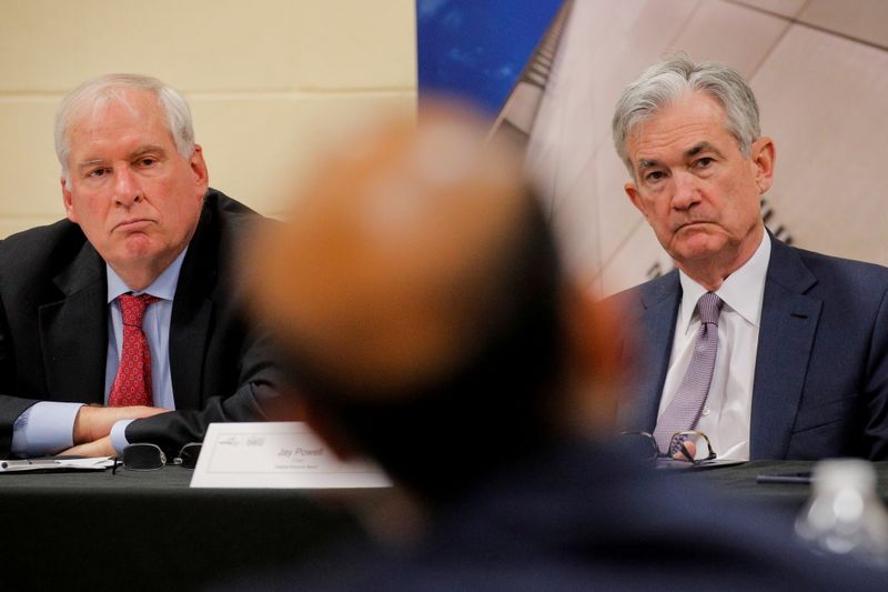 &copy; Reuters. FILE PHOTO: U.S. Federal Reserve Chair Jerome Powell and then-Boston Fed President Eric Rosengren attend a presentation by the East Hartford CONNects, a Working Cities Challenge initiative, and community residents project at Silver Lane Elementary School 