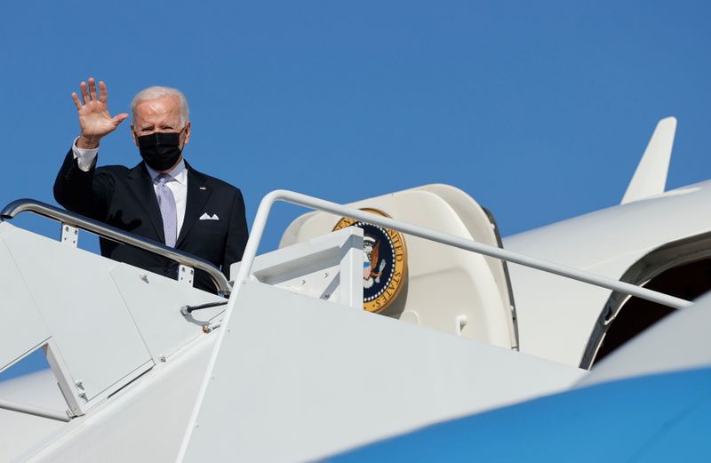 &copy; Reuters. U.S. President Joe Biden boards Air Force One for travel to Pennsylvania from Joint Base Andrews, Maryland, U.S. October 20, 2021. REUTERS/Jonathan Ernst