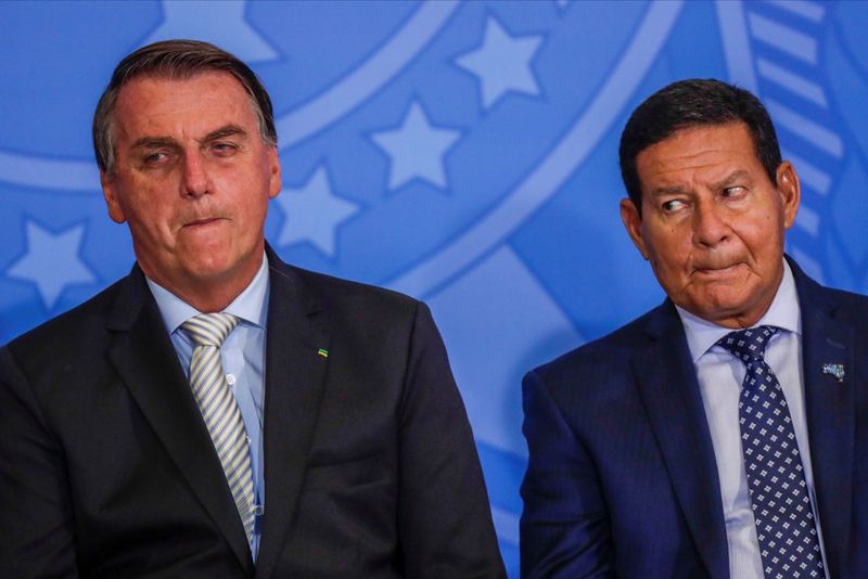 TSE marca para próxima terça-feira julgamento de ações contra chapa Bolsonaro-Mourão