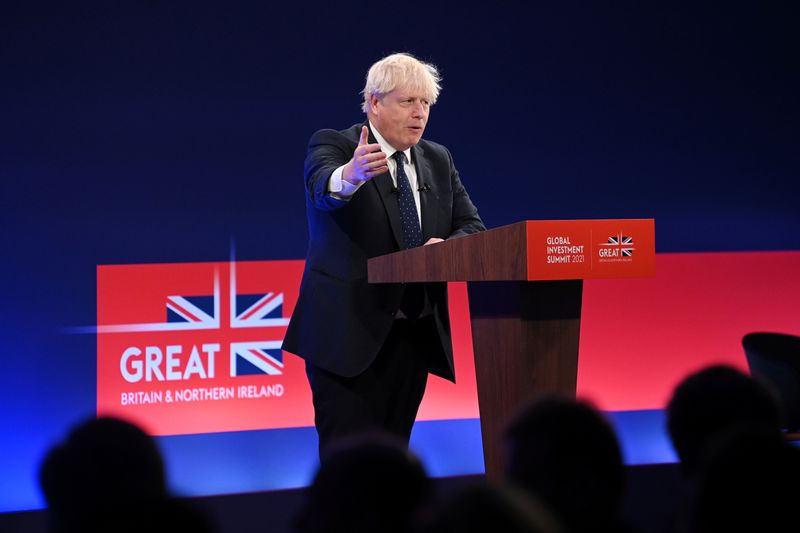 © Reuters. Britain's Prime Minister Boris Johnson speaks during the Global Investment Summit at the Science Museum, in London, Britain, October 19, 2021. Leon Neal/Pool via REUTERS