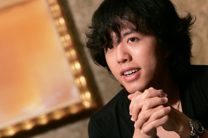 &copy; Reuters. Pianista chinês Li Yundi em entrevista em Hong Kong
11/06/2007
REUTERS/Bobby Yip