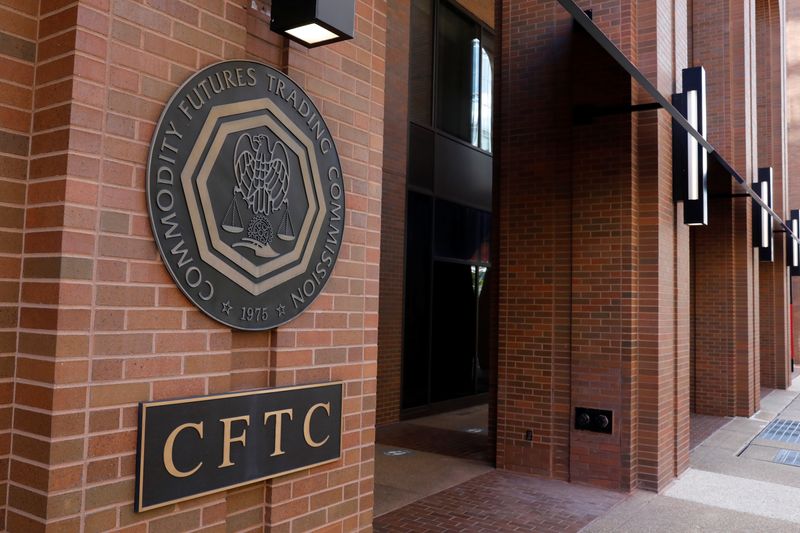 &copy; Reuters. Signage is seen outside of the US Commodity Futures Trading Commission (CFTC) in Washington, D.C., U.S., August 30, 2020. REUTERS/Andrew Kelly/Files