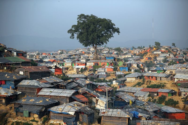 &copy; Reuters. لقطة عامة لمخيم بالوخالي للاجئين الروهينجا في كوكس بازار ببنجلادش. صورة من أرشيف رويترز. 