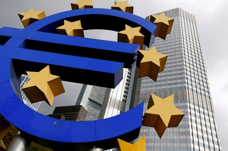 &copy; Reuters. Les anticipations d'inflation dans la zone euro ont atteint vendredi de nouveaux plus hauts de plus de sept ans, ce qui favorise la remontée des rendements obligataires à moins d'une semaine de la réunion de politique monétaire de la Banque centrale e
