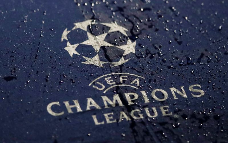 &copy; Reuters. Dic10, 2018  
Foto de archivo ilustrativa del logo de la Champions League en un paraguas. 
 Action Images via Reuters/Carl Recine