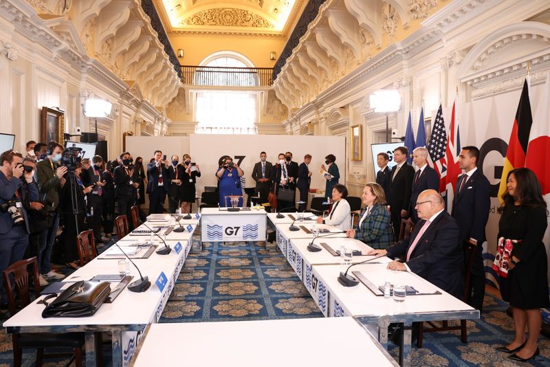 &copy; Reuters. المشاركون في اجتماع لوزراء التجارة في دول مجموعة السبع في لندن يوم الجمعة. صورة من ممثل لوكالات الأنباء. 