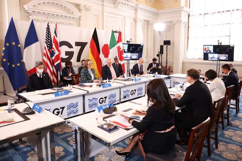 &copy; Reuters. 主要７カ国（Ｇ７）の貿易相が２２日、ロンドンで会合を開き、国境を超えたデータ利用とデジタル取引を管理する原則で合意した。（２０２１年　ロイター/Henry Nicholls）