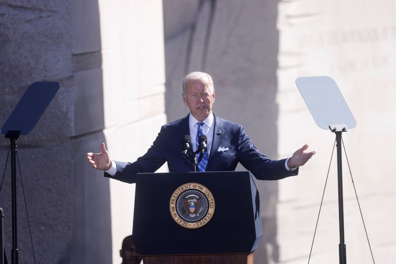 &copy; Reuters. الرئيس الأمريكي جو بايدن يتحدث في واشنطن يوم 21 اكتوبر تشرين الأول 2021. تصوير: ليا ميليس - رويترز. 