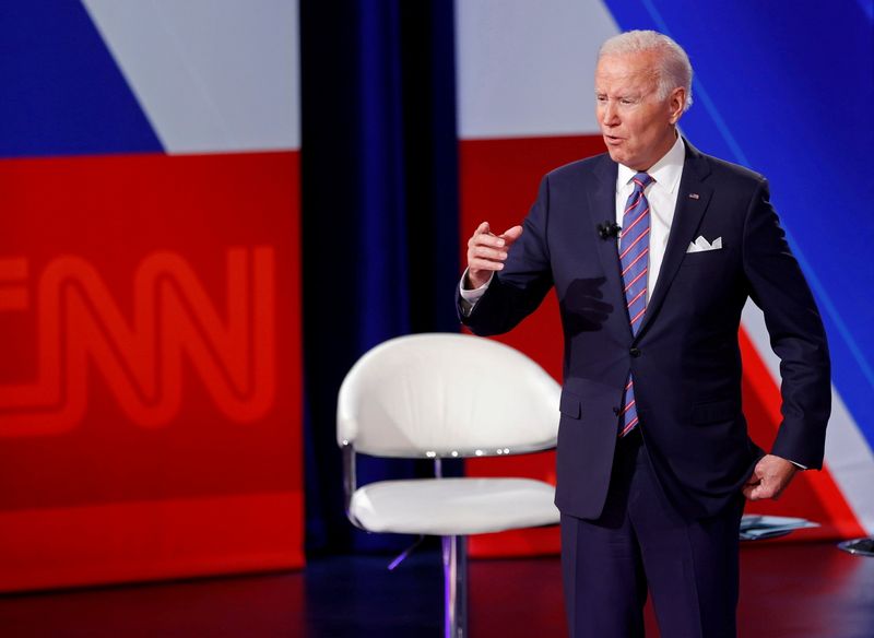 &copy; Reuters. FILE PHOTO: U.S. President Joe Biden speaks during a town hall about his infrastructure investment proposals with CNN's Anderson Cooper at the Baltimore Center Stage Pearlstone Theater in Baltimore, Maryland, U.S. October 21, 2021. REUTERS/Jonathan Ernst/