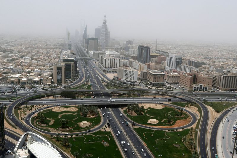 &copy; Reuters. FILE PHOTO: General view of Riyadh city, after the Saudi government eased a curfew, following the outbreak of the coronavirus disease (COVID-19), in Riyadh, Saudi Arabia, May 7, 2020. REUTERS/Ahmed Yosri
