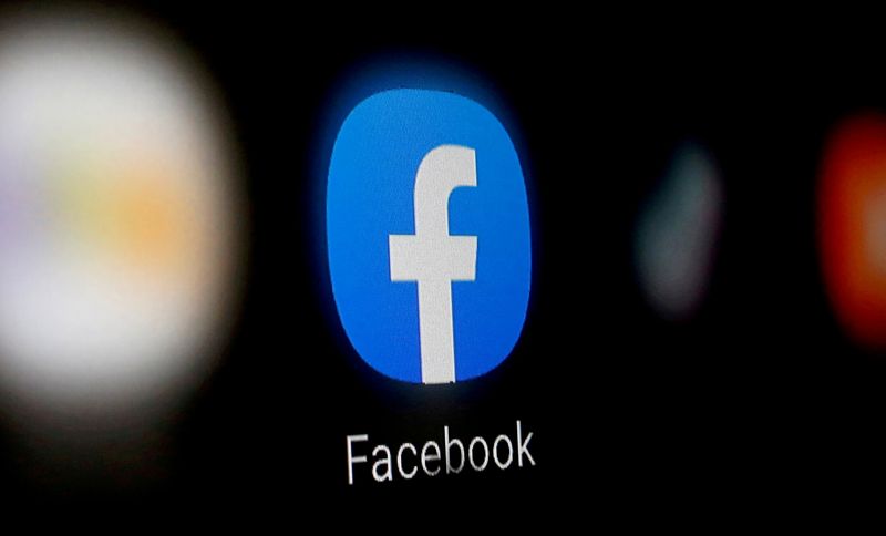&copy; Reuters. FILE PHOTO: A Facebook logo is displayed on a smartphone in this illustration taken January 6, 2020. REUTERS/Dado Ruvic/Illustration
