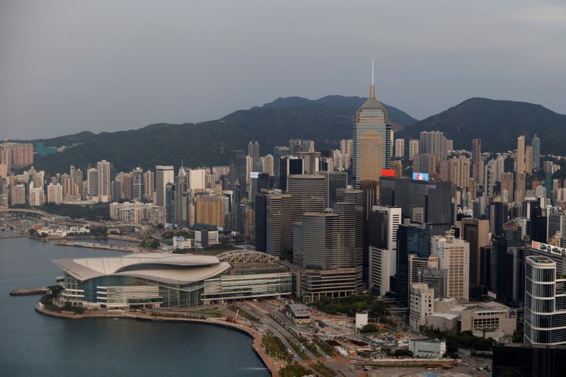 &copy; Reuters. 　１０月２５日、アジア証券業金融市場協会（ＡＳＩＦＭＡ）は、新型コロナウイルスを完全に抑え込む香港の「感染ゼロ」政策と海外からの渡航者に対する厳格な隔離規制が、金融ハブと
