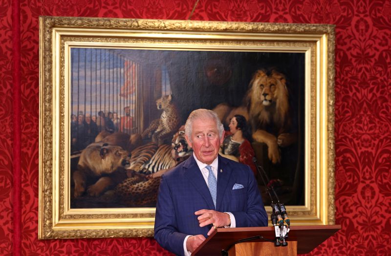 © Reuters. الأمير البريطاني تشارلز يلقي كلمة خلال احتفال في قلعة سان جيمس بلندن يوم 21 أكتوبر تشرين الأول 2021. صورة لرويترز من ممثل لوكالات الأنباء.