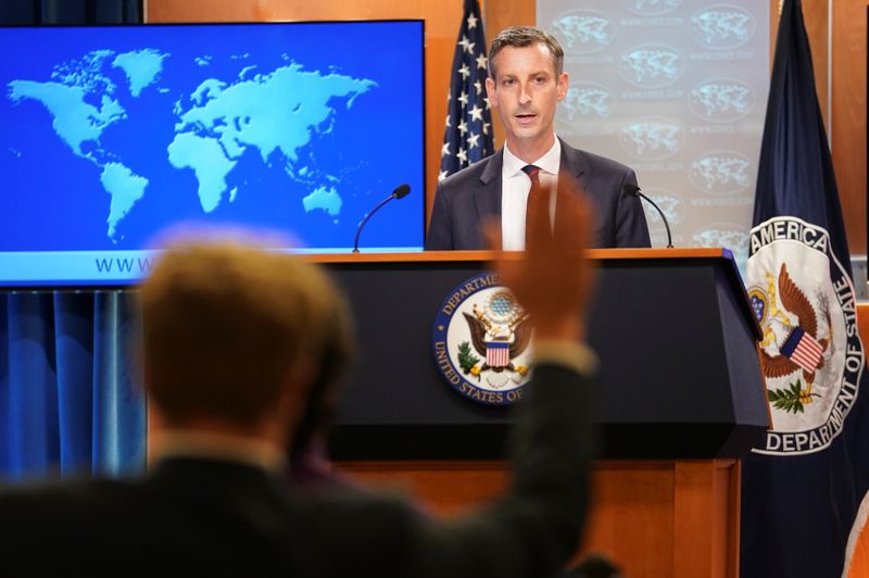 &copy; Reuters. نيد برايس المتحدث باسم وزارة الخارجية الأمريكية خلال إفادة في مقر الوزارة بواشنطن يوم 16 أغسطس اب 2021. صورة لرويترز من ممثل لوكالات الأنباء.