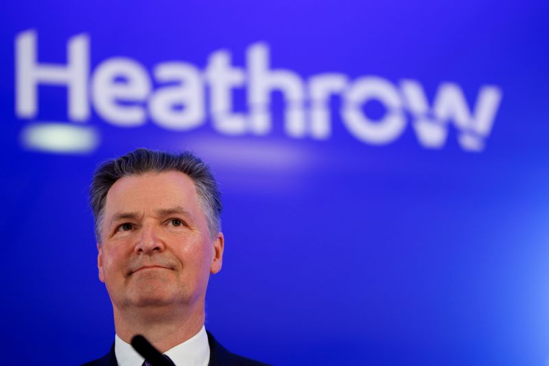 © Reuters. FILE PHOTO: Heathrow Airport CEO John Holland-Kaye looks on at a news conference at Heathrow Airport in London, Britain, May 17, 2021. REUTERS/John Sibley 