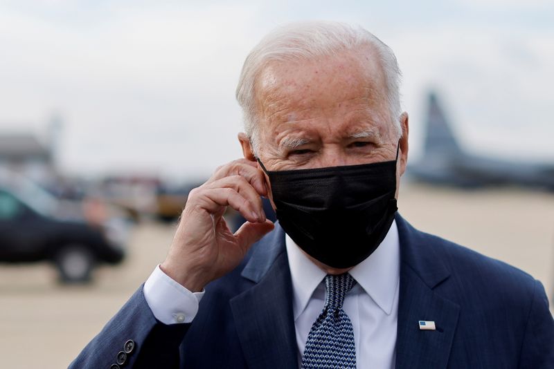 &copy; Reuters. FILE PHOTO: U.S. President Joe Biden speaks to reporters before departing for Newark, New Jersey, from the Delaware Air National Guard Base, New Castle, Delaware, U.S., October 25, 2021. REUTERS/Jonathan Ernst/File Photo