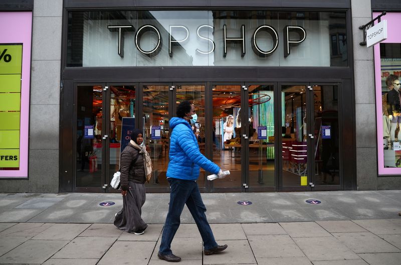 &copy; Reuters. Ikea a accepté de racheter l'ancienne boutique phare de la chaîne de mode britannique Topshop à Londres aux administrateurs de son propriétaire en faillite Arcadia Group pour 378 millions de livres sterling (446,7 millions d'euros), dans le cadre de s