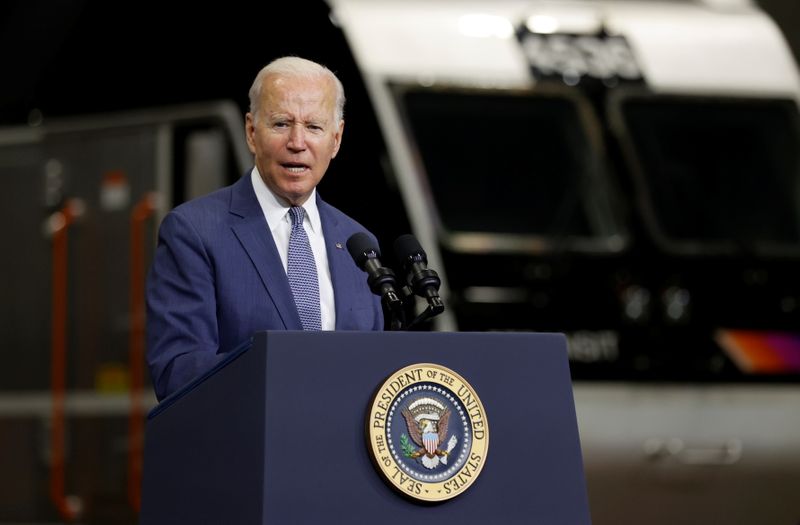 &copy; Reuters. FILE PHOTO: U.S. President Joe Biden delivers remarks on his Build Back Better infrastructure agenda at the NJ TRANSIT Meadowlands Maintenance Complex in Kearny, New Jersey, U.S., October 25, 2021. REUTERS/Jonathan Ernst