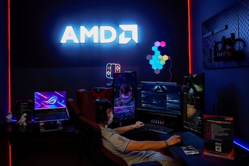 &copy; Reuters. IMAGEN DE ARCHIVO. Una señal de AMD se ve en la China Digital Entertainment Expo and Conference, también conocida como ChinaJoy, en Shanghái, China, Julio 30, 2021.  REUTERS/Aly Song