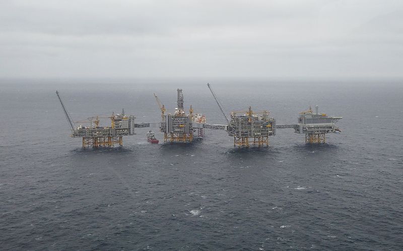 &copy; Reuters. Las plataformas de Equinor en el campo petrolífero Johan Sverdrup en el Mar del Norte, Noruega