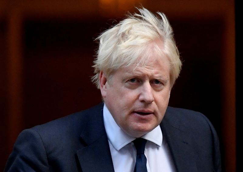 &copy; Reuters. رئيس الوزراء البريطاني بوريس جونسون في لندن يوم 20 أكتوبر تشرين الأول 2021. تصوير: توبي ملفيل - رويترز
