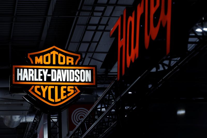 © Reuters. A Harley-Davidson Inc. logo is seen at the Paris auto show in Paris, France, October 4, 2018. REUTERS/Benoit Tessier