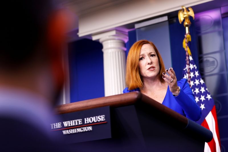&copy; Reuters. المتحدثة باسم البيت الأبيض جين ساكي تتحدث في واشنطن يوم الاربعاء. تصوير: جوناثان إرنست - رويترز.