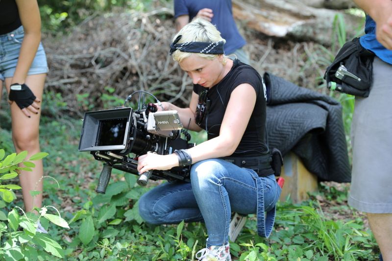 &copy; Reuters. FILE PHOTO: Cinematographer Halyna Hutchins is seen in this undated handout photo received by Reuters on October 23, 2021. Mandatory credit SWEN STUDIOS/Handout via REUTERS. 