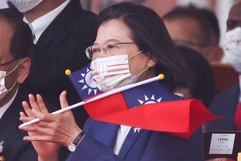 &copy; Reuters. FILE PHOTO: Taiwan's President Tsai Ing-wen applauds during the national day celebration in Taipei, Taiwan, October 10,2021. REUTERS/ Ann Wang