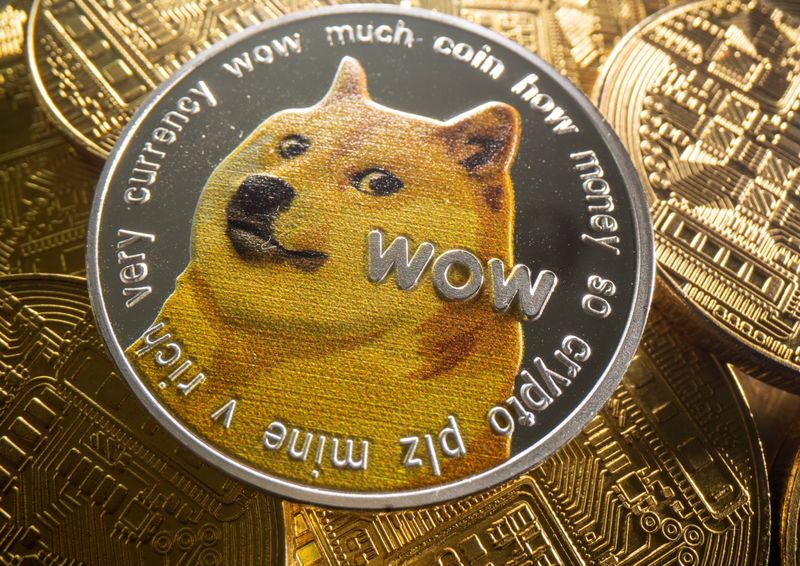 &copy; Reuters. FILE PHOTO: A representation of cryptocurrency Dogecoin is seen in this illustration taken August 6, 2021. REUTERS/Dado Ruvic/Illustration