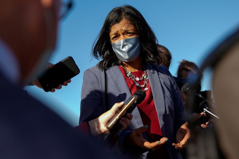 &copy; Reuters. FILE PHOTO: U.S. Representative Pramila Jayapal (D-WA) talks to reporters outside the U.S. Capitol in Washington, U.S., October 21, 2021. REUTERS/Elizabeth Frantz/File Photo