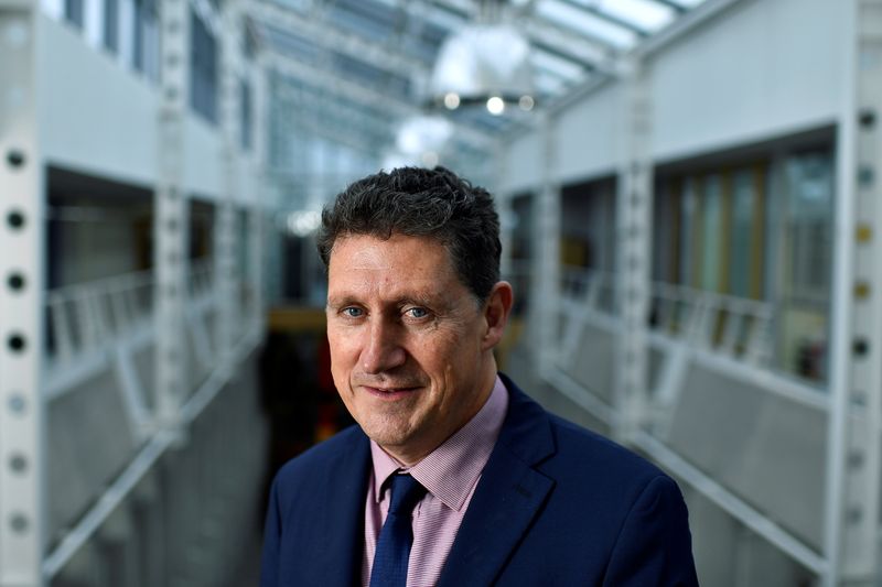 © Reuters. Ireland's Minister for Transport, Climate, Environment and Communications Eamon Ryan poses for a photograph after an interview with Reuters in his office, ahead of his trip to COP26, in Dublin, Ireland, October 28, 2021. REUTERS/Clodagh Kilcoyne