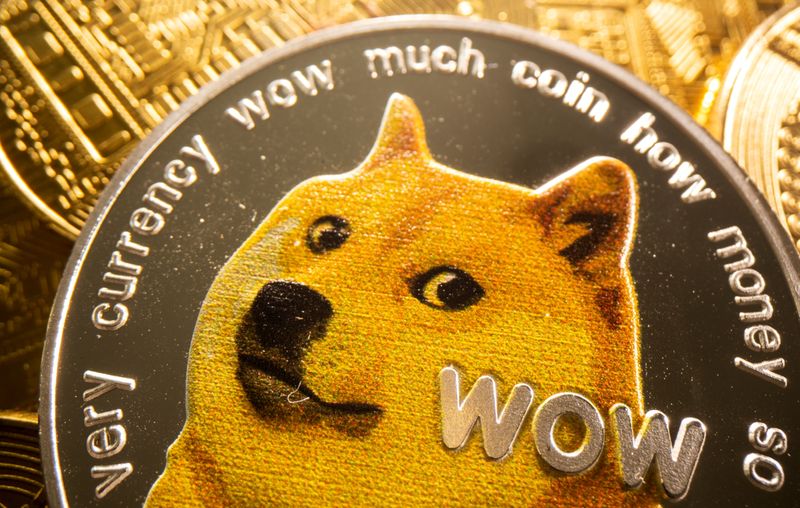 &copy; Reuters. FILE PHOTO: A representation of cryptocurrency Dogecoin is seen in this illustration taken August 6, 2021. REUTERS/Dado Ruvic/Illustration