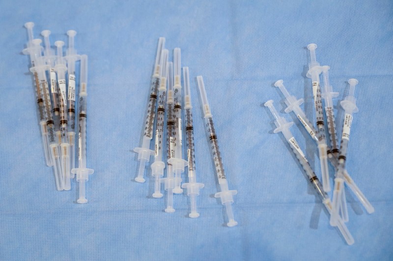 &copy; Reuters. Seringas com doses da vacina 
23/02/2021 
REUTERS/Brendan McDermid