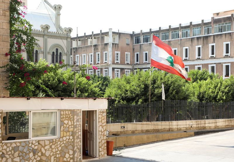 &copy; Reuters. L'Arabie saoudite a ordonné vendredi à l'ambassadeur libanais de quitter le royaume dans les 48 heures et a interdit toutes les importations en provenance du Liban après que des commentaires du ministre libanais de l'Information, qui a critiqué l'inte
