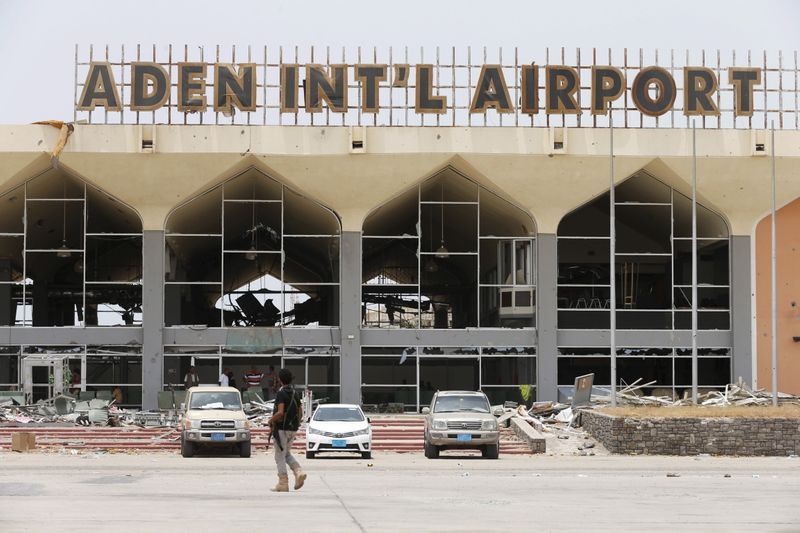 &copy; Reuters. إحدى بوابات مطار عدن الدولي في صورة من أرشيف رويترز