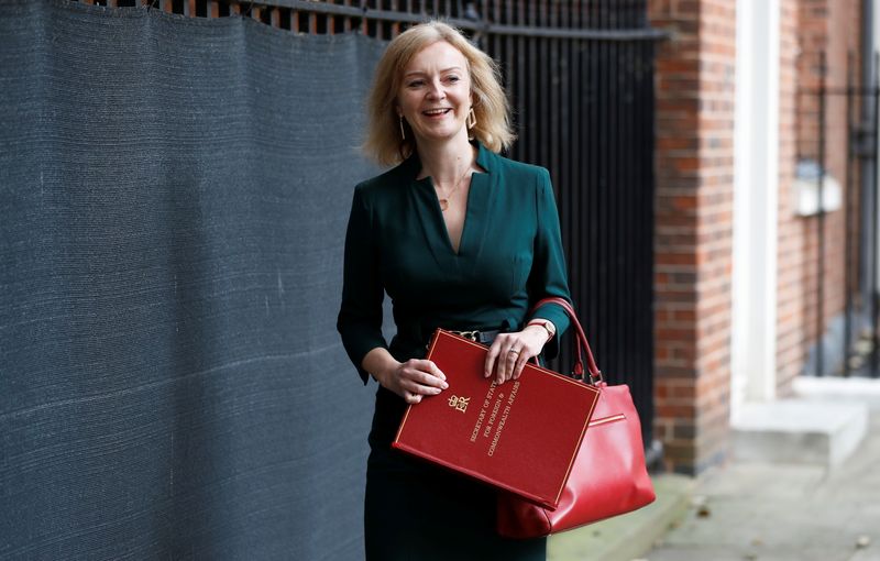 &copy; Reuters. FILE PHOTO: Britain's recently appointed Foreign Secretary Liz Truss leaves Downing Street after the cabinet meeting, in London, Britain September 17, 2021. REUTERS/Peter Nicholls