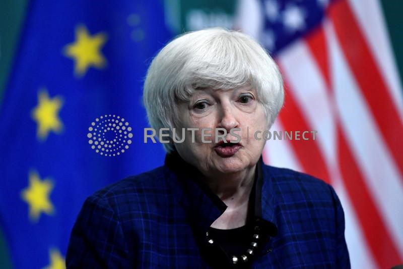 &copy; Reuters. A secretária do Tesouro dos EUA, Janet Yellen, fala durante coletiva de imprensa com o ministro das Finanças irlandês, Paschal Donohoe, em prédios do governo em Dublin, Irlanda, 1º de novembro de 2021. REUTERS/Clodagh Kilcoyne