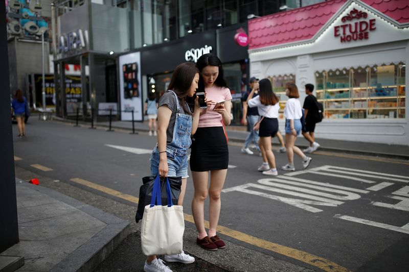 S.Korea Oct inflation hits near decade-high, raising rate hike bets