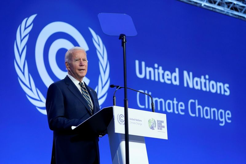© Reuters. U.S. President Joe Biden speaks during the UN Climate Change Conference (COP26) in Glasgow, Scotland, Britain November 1, 2021. Evan Vucci/ Pool via REUTERS