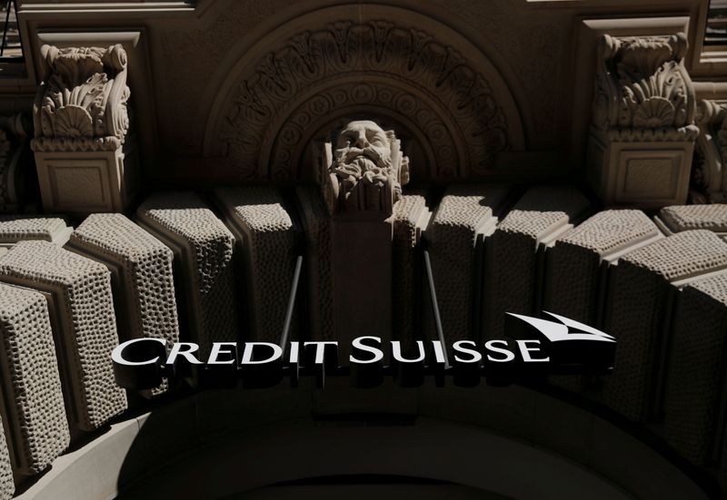 &copy; Reuters. FILE PHOTO: The logo of Swiss bank Credit Suisse is seen at its headquarters at the Paradeplatz square in Zurich, Switzerland October 1, 2019. REUTERS/Arnd Wiegmann
