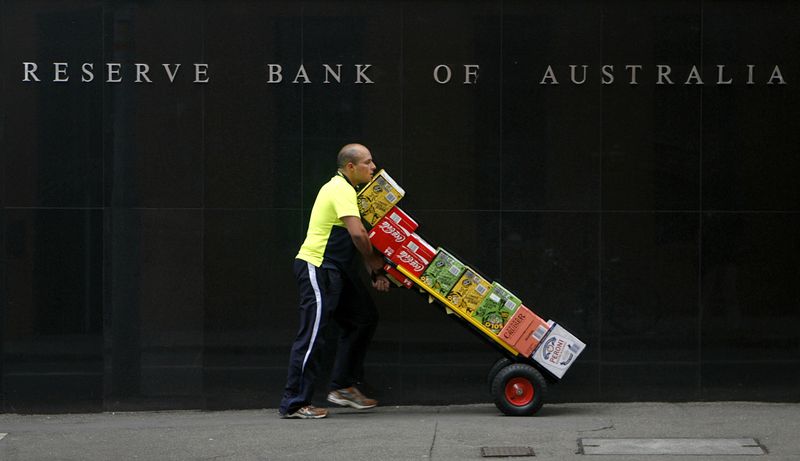 &copy; Reuters. 　１１月２日、オーストラリア準備銀行（豪中銀）は、オフィシャルキャッシュレートを過去最低の０．１０％に据え置いた。写真はシドニーで２００９年１０月撮影（２０２１年　ロイタ
