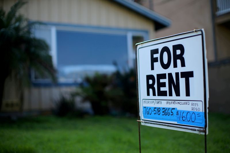 &copy; Reuters. FILE PHOTO: A "For Rent" sign is posted outside a residential home in Carlsbad, California, U.S. on January 18, 2017. REUTERS/Mike Blake/File Photo