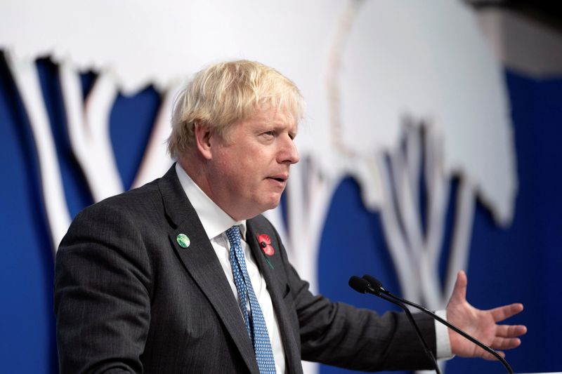 © Reuters. British Prime Minister Boris Johnson addresses a Commonwealth Leaders' Reception hosted by himself and Britain's Charles, Prince of Wales during the UN Climate Change Conference (COP26) in Glasgow, Scotland, Britain November 2, 2021. Stefan Rousseau/Pool via REUTERS