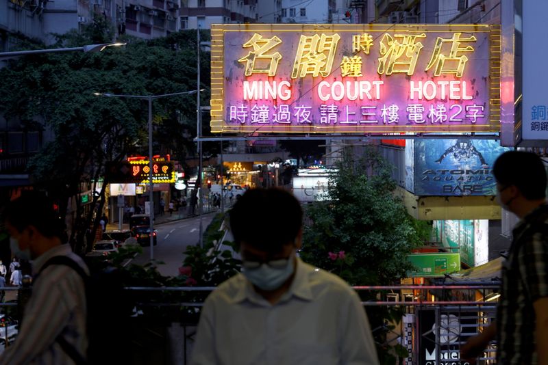 &copy; Reuters. L'activité du secteur des services en Chine a progressé à un rythme plus rapide en octobre, montrent les résultats d’une enquête privée publiée mercredi. /Photo prise le 10 août 2021/REUTERS/Tyrone Siu