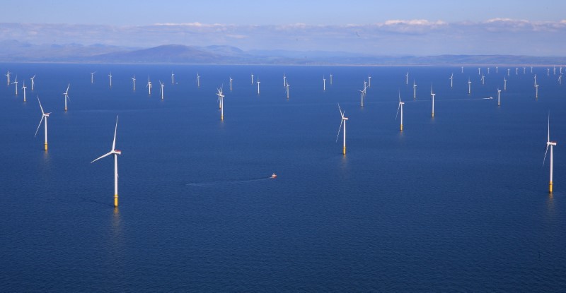 &copy; Reuters. FILE PHOTO: General view of the Walney Extension offshore wind farm operated by Orsted off the coast of Blackpool, Britain September 5, 2018. REUTERS/Phil Noble