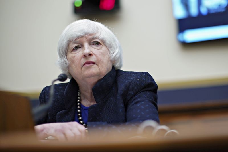 &copy; Reuters. FILE PHOTO: Treasury Secretary Janet Yellen attends the House Financial Services Committee hearing in Washington, U.S., September 30, 2021. Al Drago/Pool via REUTERS