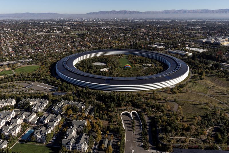 © Reuters. Vista aérea da sede da Apple em Cupertino, Califórnia, EUA,
28/10/2021
REUTERS/Carlos Barria