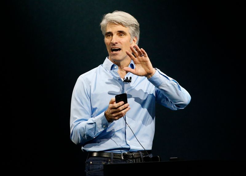 &copy; Reuters. FILE PHOTO: Craig Federighi, Senior Vice President Software Engineering speaks during Apple's annual world wide developer conference (WWDC) in San Jose, California, U.S. June 5, 2017. REUTERS/Stephen Lam