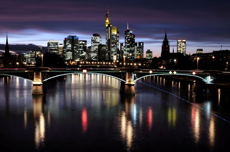 &copy; Reuters. FILE PHOTO: The skyline with its financial district is photographed during sunset as the spread of the coronavirus disease (COVID-19) continues in Frankfurt, Germany, October 26, 2020. REUTERS/Kai Pfaffenbach